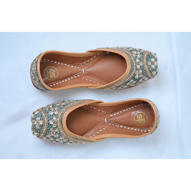 Emerald Green Handcrafted Punjabi Jutti with Golden Embroidery